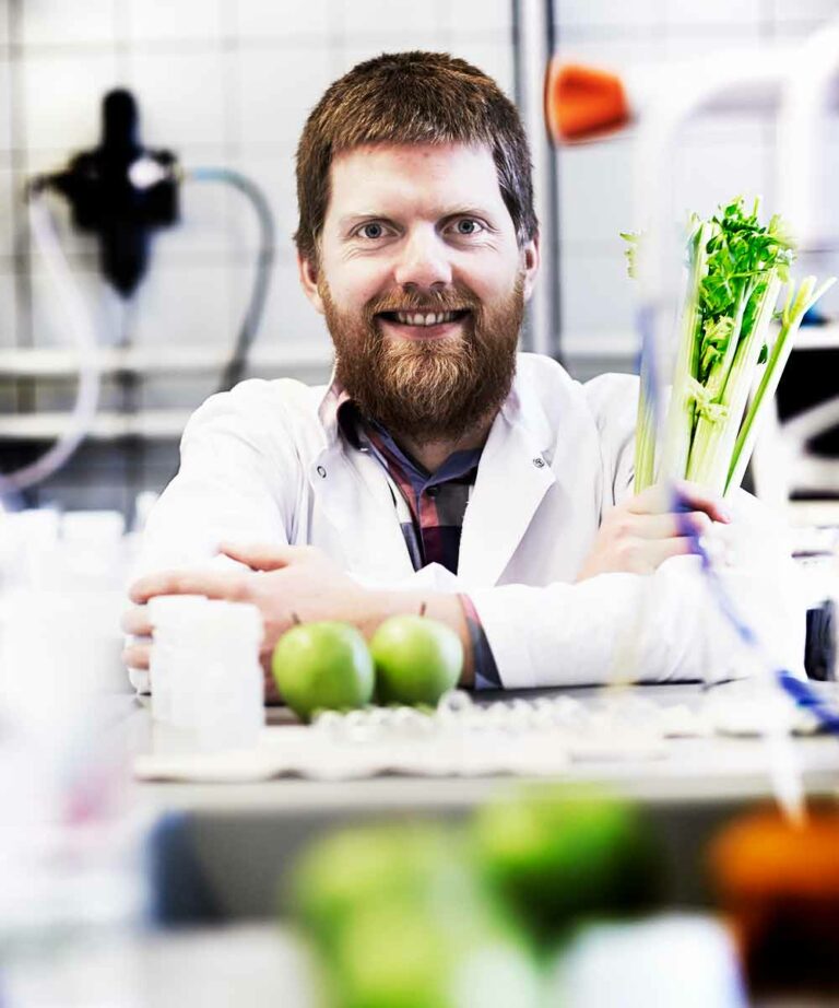 bearded-man-in-laboratory