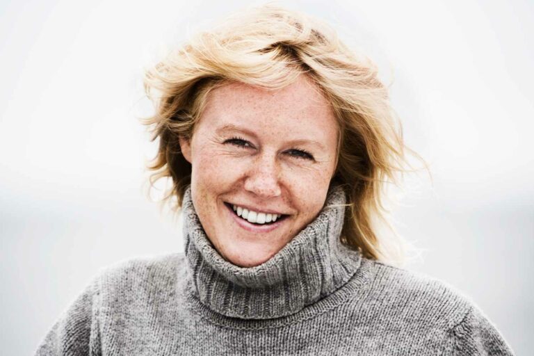portrait-of-blond-woman
