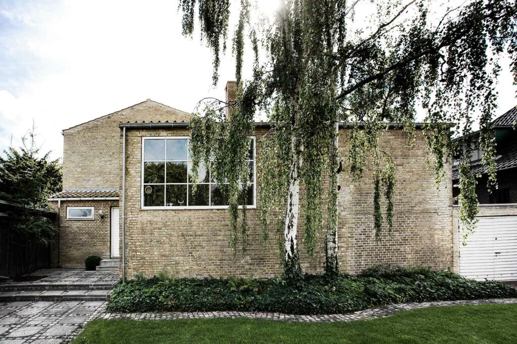 yellow-brick-house